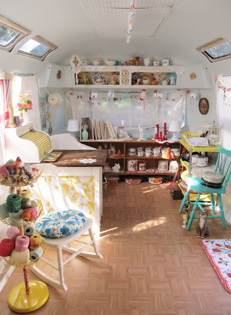 (via dottie angel: glorious gladys)