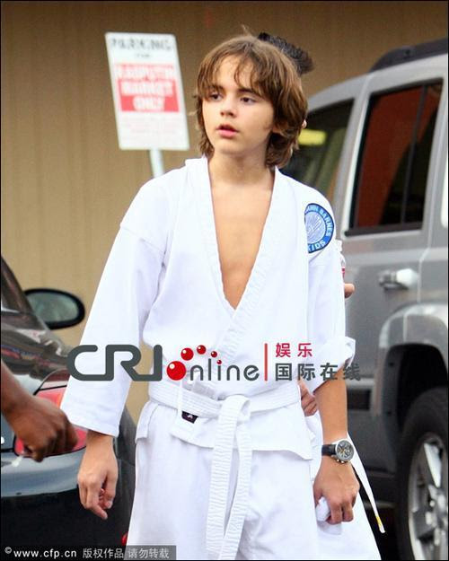 Prince (karate class) before shopping - prince-michael-jackson photo