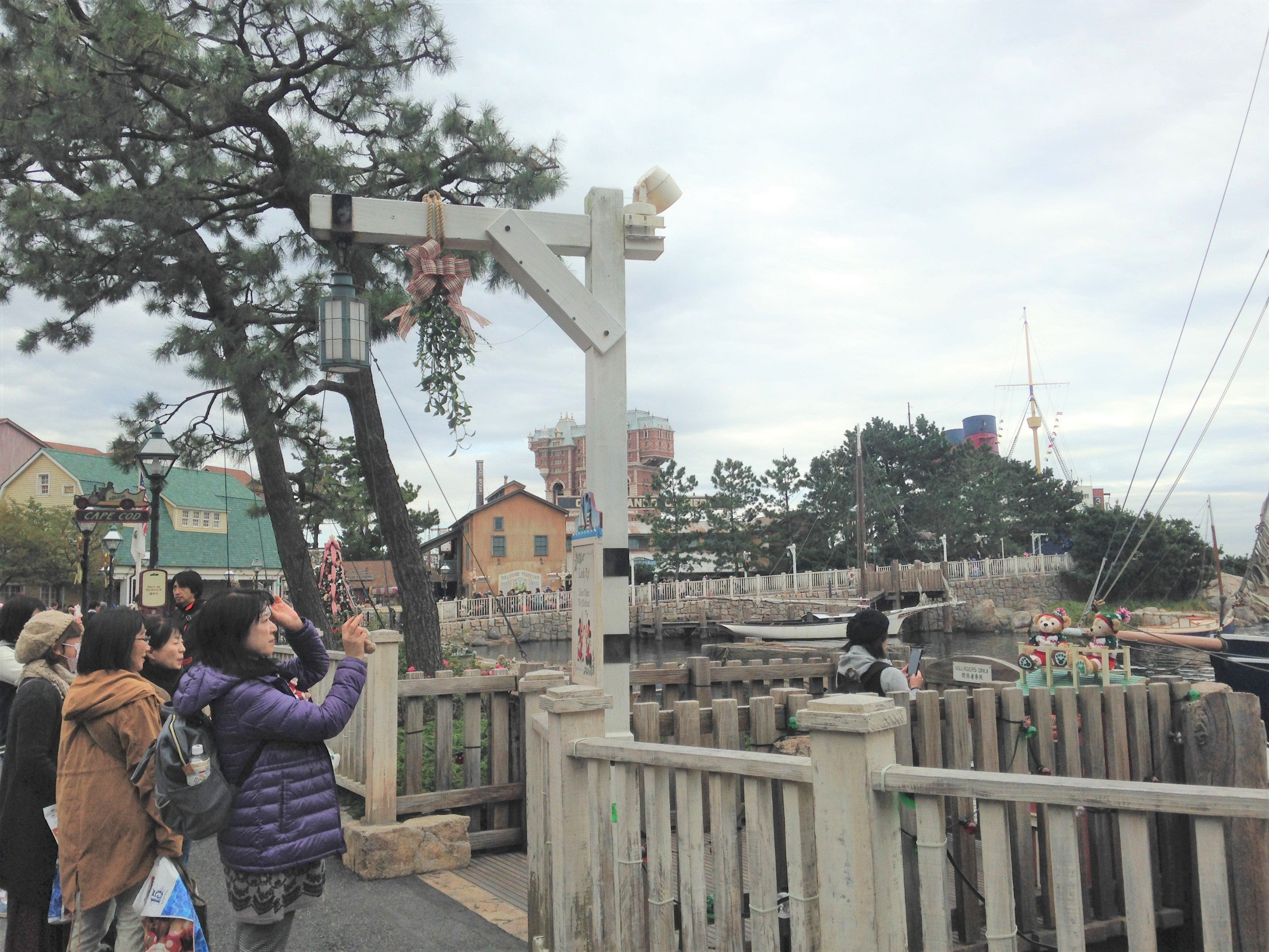 キス出来る スポット出現 In 東京ディズニーシー クリスマスにヤドリギの下で 英語学習的 東京ディズニーリゾートの楽しみ方