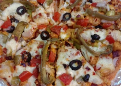 Easiest Way to Make Speedy Chicken and veggies cheese pizza🍕😋😋