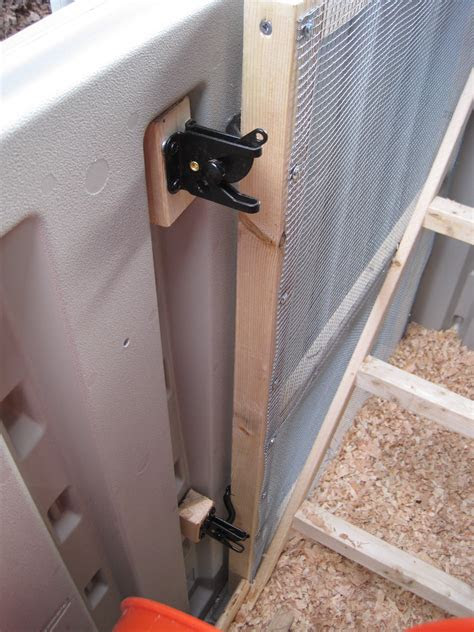 diy chicken coop  run toastyfrognet
