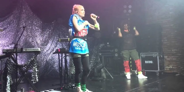 Grimes Plays Two Art Angels Songs Live for the First Time, Covers "Ave Maria"