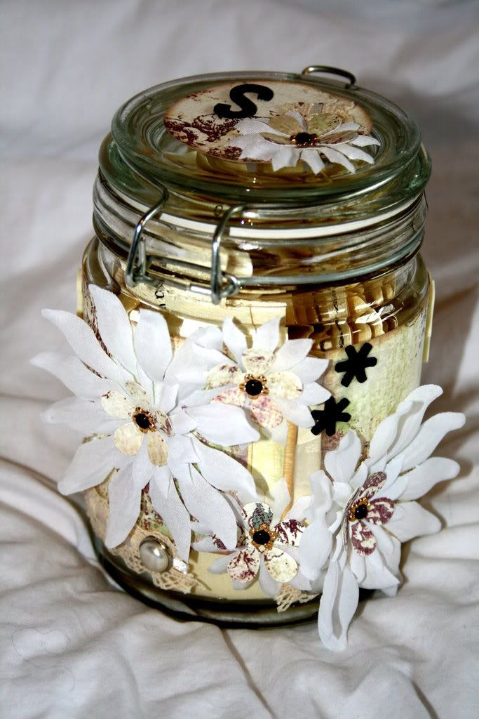 Detaljer fra baksiden på glasset til Tove