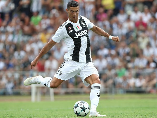 C ロナウド ついにユベントスで実戦デビュー 先制ゴール他 豪快ヘッド バイシクルも披露 サッカーダイジェストweb