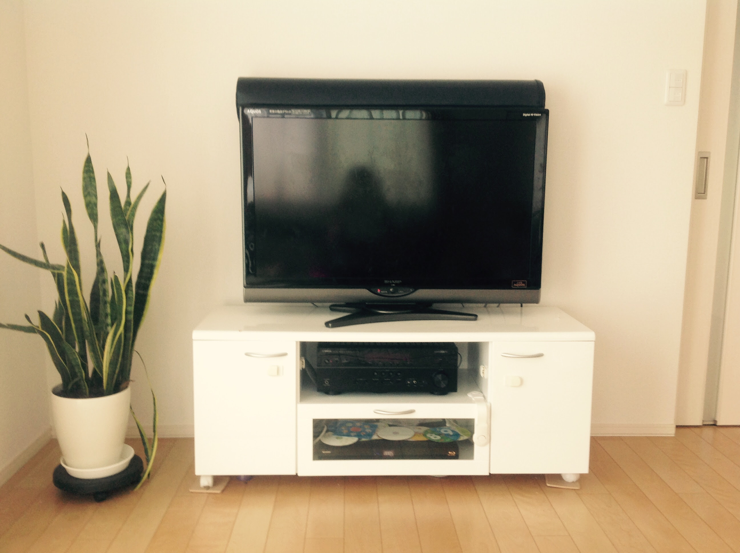 リビング テレビ台の赤ちゃん対策 安くて簡単 ちょっとオシャレに 手抜き 節約 時々 オシャレ