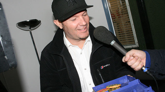 fred durst 2010. Fred Durst makes a twitterers