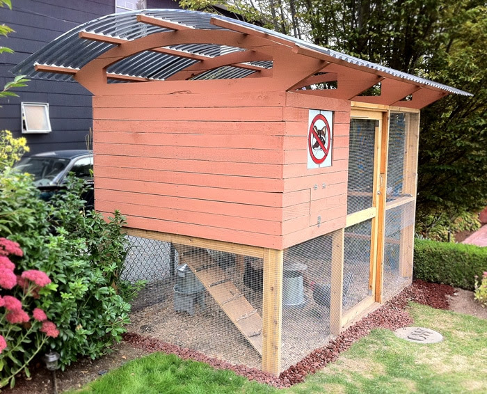 Curved roof on this Seattle chicken coop, built with The Garden Coop ...