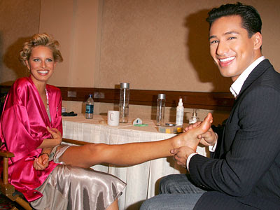 mario lopez feet