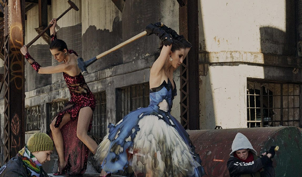 Moschino Fall 2016 Ad Campaign | LES FAÇONS