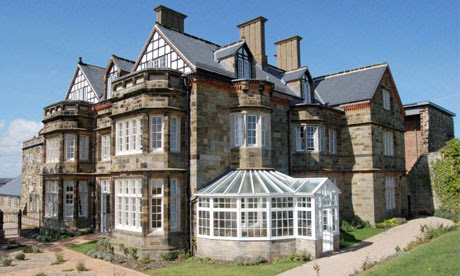 Bunkbeds, shared bathrooms, woolly socks on radiators - the Youth Hostel 