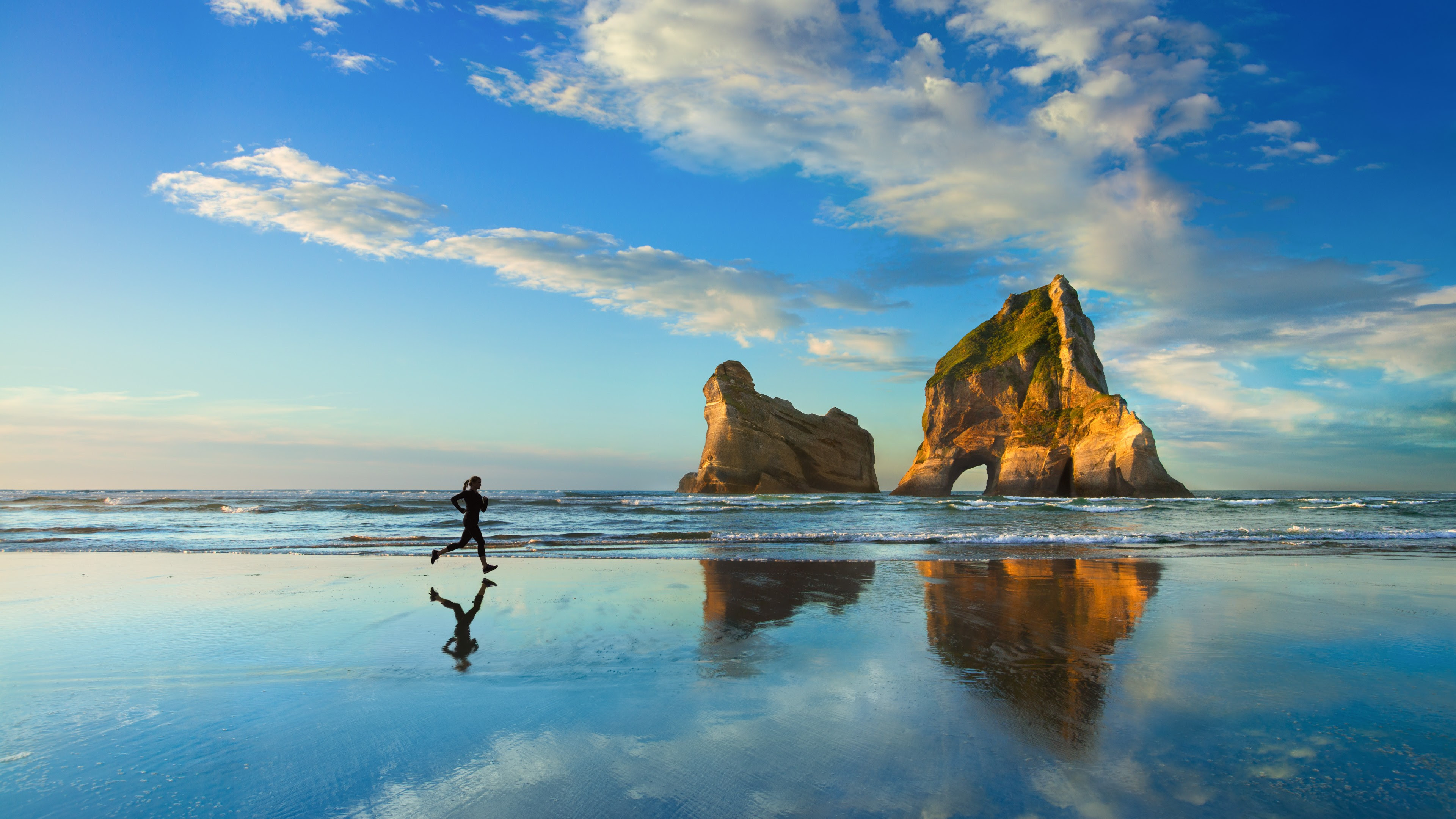 New Windows 10 Wallpapers Leak in Build 10154 Screenshots