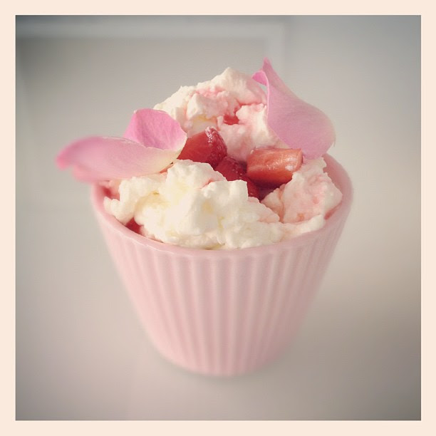 Rose dessert