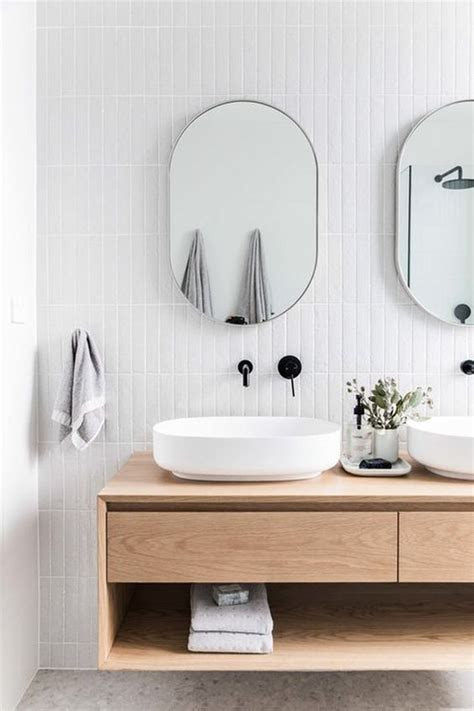 Our bathroom mirrors come in all shapes, styles & sizes. scandinavian-bathroom-mirror-ideas | HomeMydesign