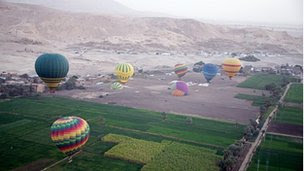 Egypt Balloon Crashes Near Luxor Killing 19 Tourists Bbc News