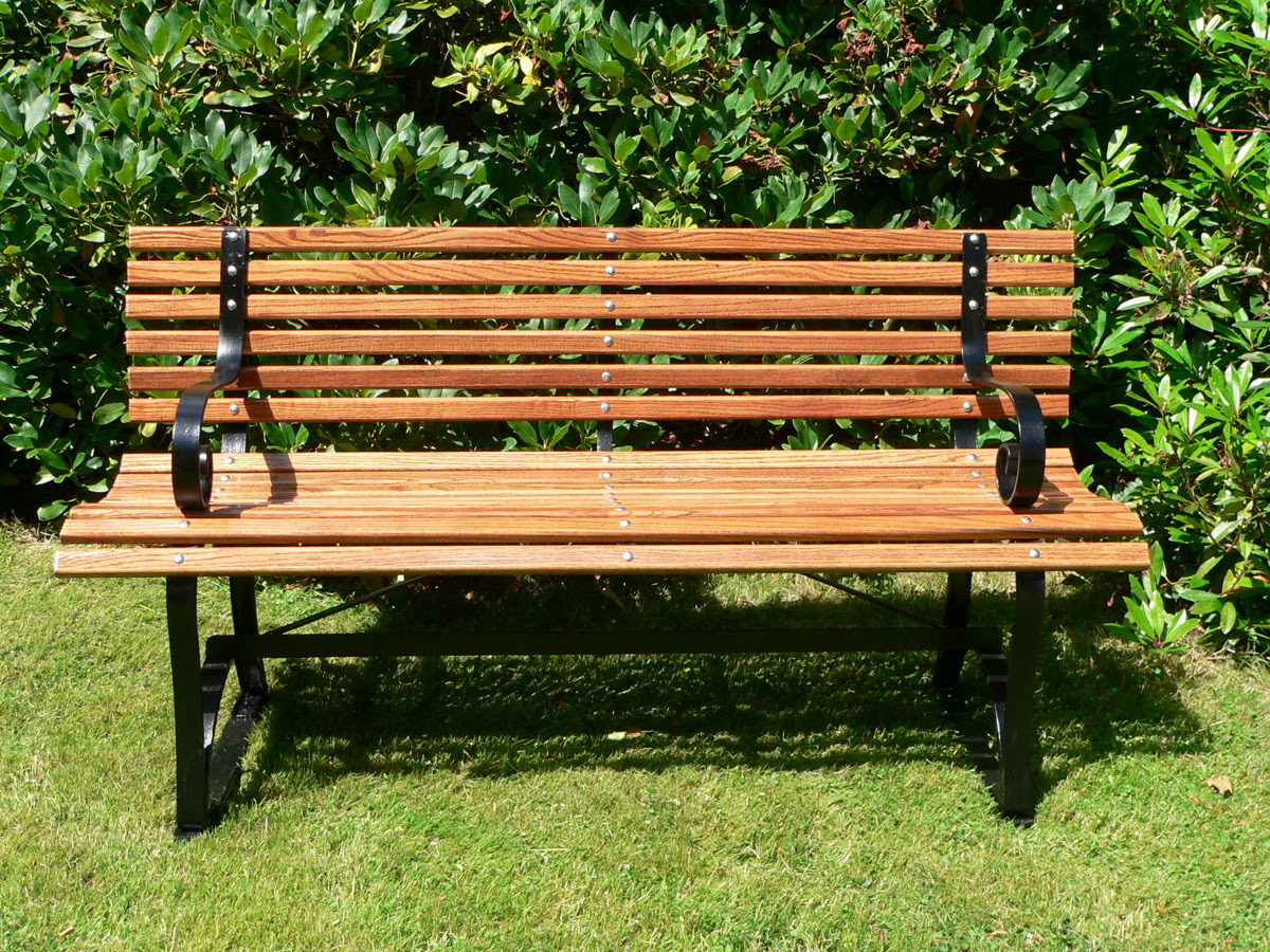 Bench (furniture) - Wikipedia, the free encyclopedia