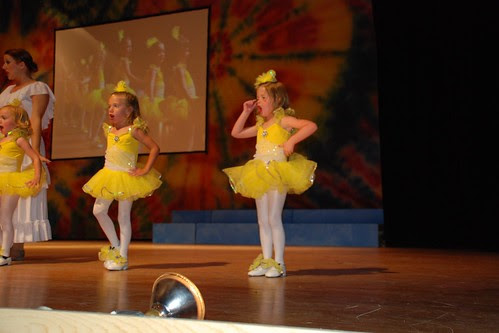 dance 019