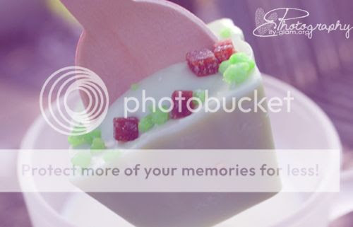 http://i402.photobucket.com/albums/pp103/Sushiina/yum2.jpg