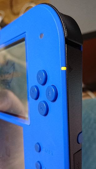体験記 ニンテンドー2dsを購入 3dsの高性能システムは健在 そして3dsとの違いについて ゲーム おもちゃ おもしろ情報体験談