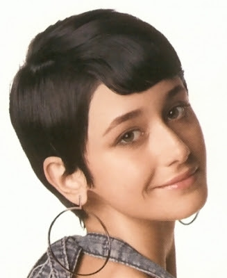 Short hair style with medium short bangs picture