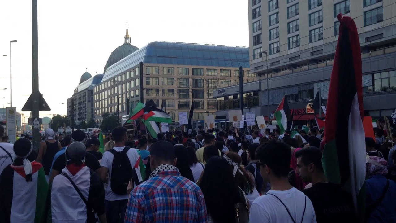 Demo gegen Israel Berlin 19.07.2014 9 Free Palästina - YouTube