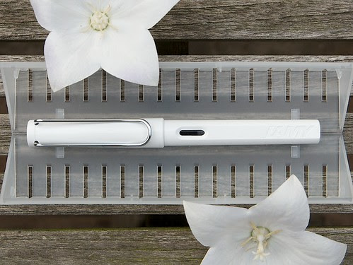 Lamy Safari White LE