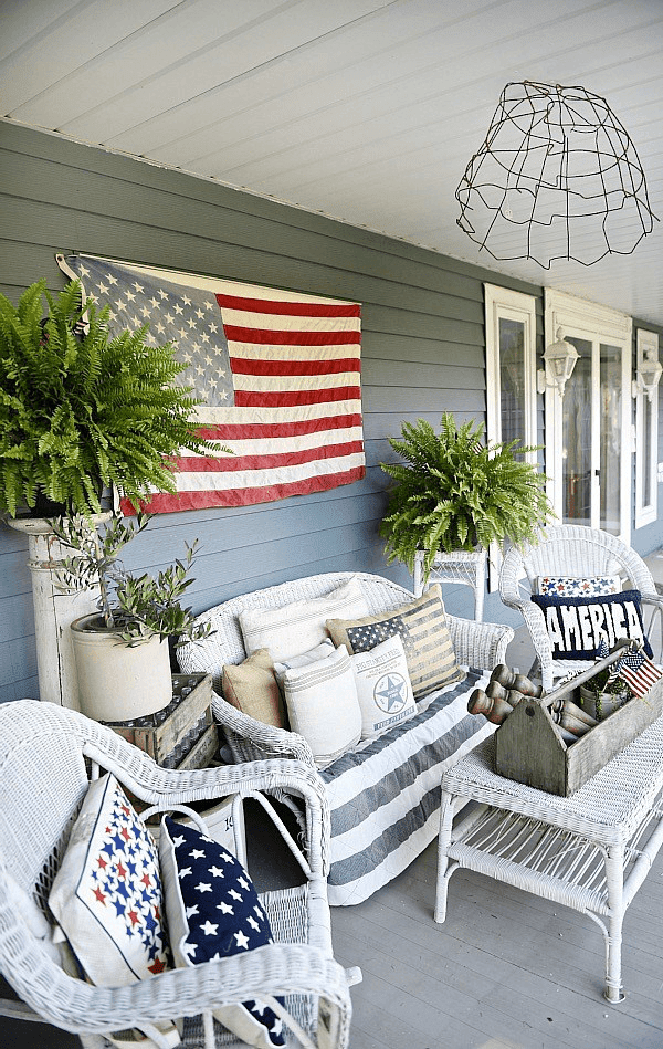 14 Fabulous DIY 4th of July Decorations You Can Copy Right Now