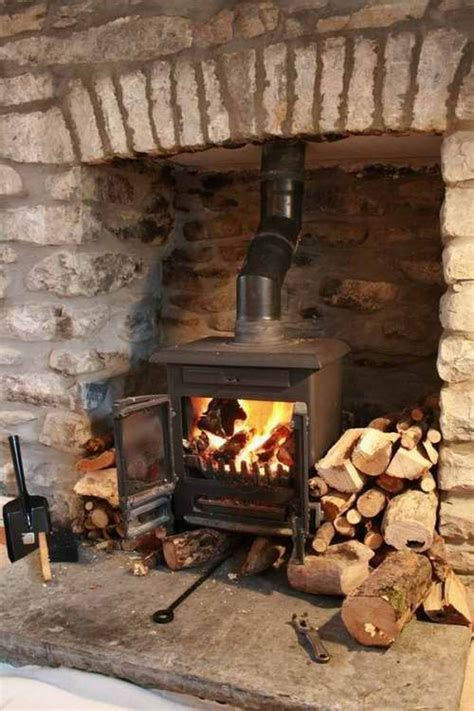 Anyone who's paid winter home heating costs knows the feeling of sticker shock. How to Maintain The Performance Of Your Woodburner Stove