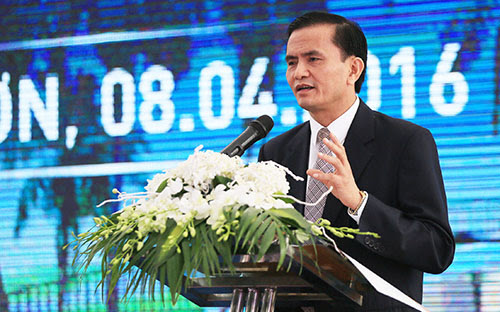pho-chu-tich-thanh-hoa-bi-khien-trach-trong-vu-nu-truong-phong-thang-tien-than-toc-1