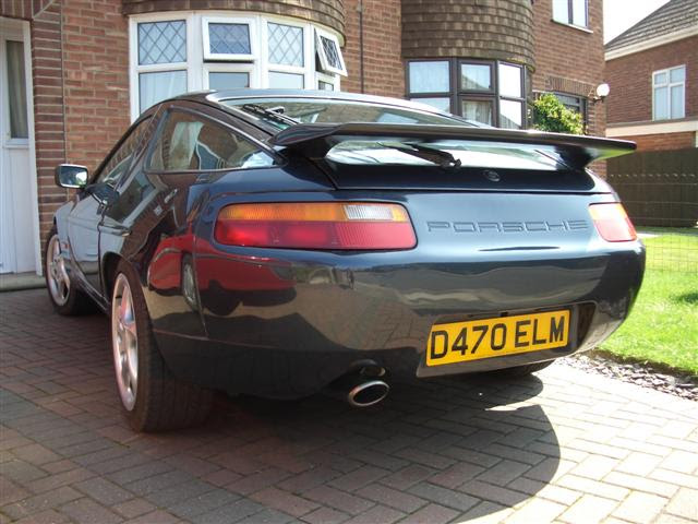 Porsche 928