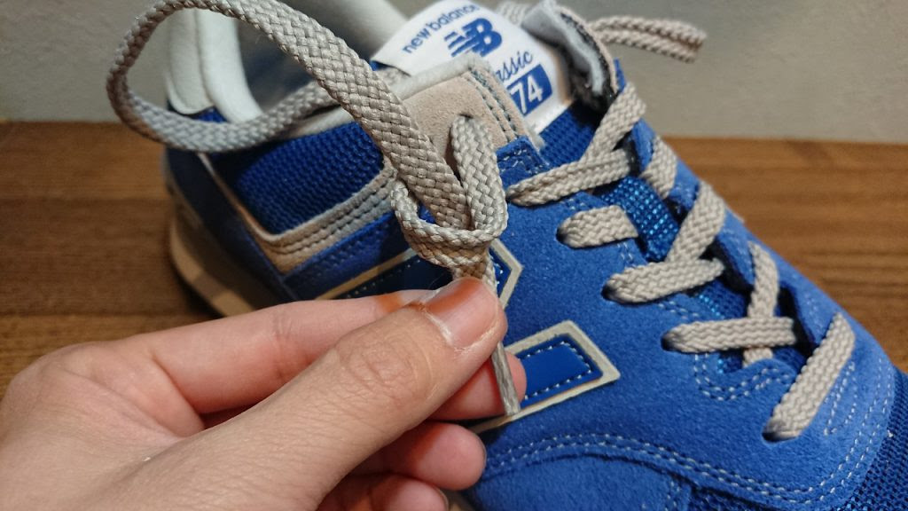 ニューバランスのスニーカー 紐は正しく結んでおしゃれに履こう アンプラ
