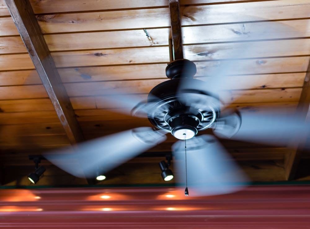 Which Way Should Your Ceiling Fan Spin?