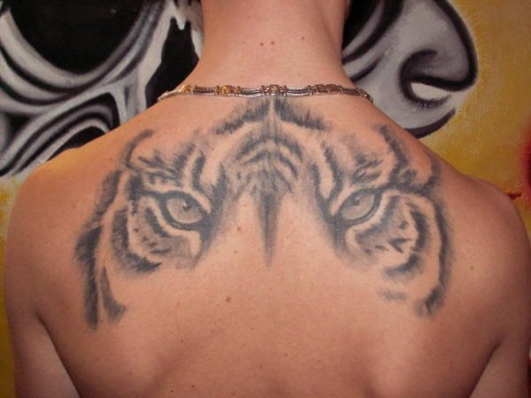 Tatouage Tigre et Panthere tatouage dos. Tatouage Tigre et Panthere