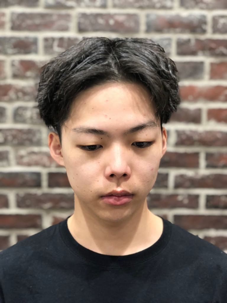 髪型が決まらない 直毛のメンズがかけるべきパーマと理由 高円寺の大人メンズ専門美容室 Barber Chill Chair