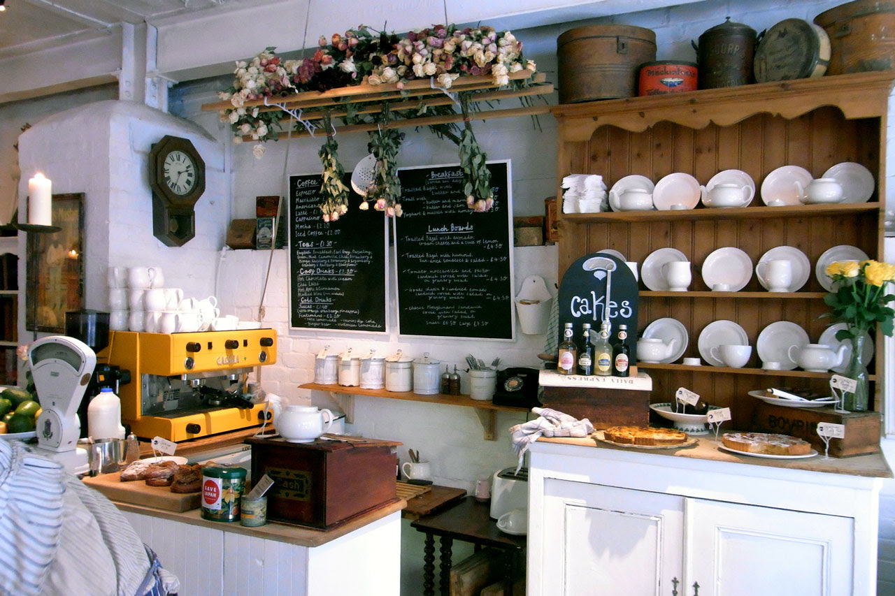 Inspirasi Desain Interior Coffee Shop yang Eye Catching 