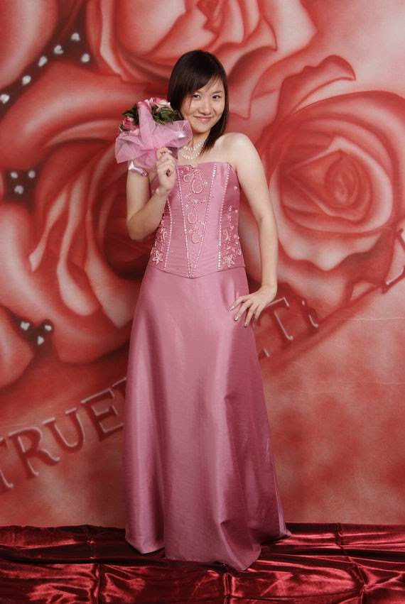 Busana Pesta Widya S OnLinE BouTiQuE Busana Pesta Widya S OnLinE BouTiQuE
