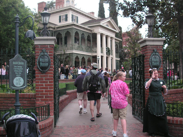 ホーンテッドマンション ディズニーランド ディズニーランドリゾート Disney Parks Info