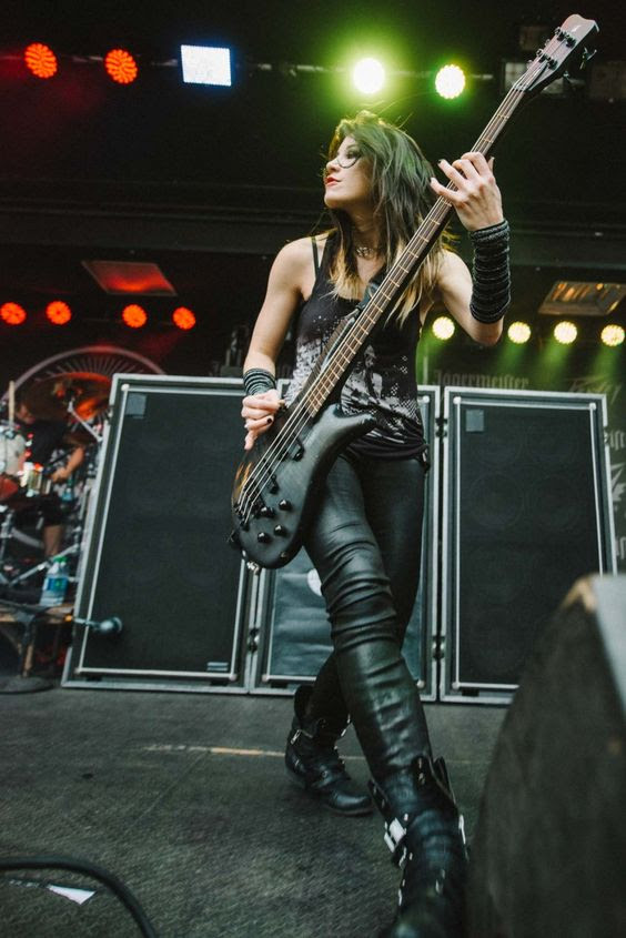 Sexy Rock Metal women HELLISH PHOTOS protothemanews com Sexy Rock Metal women HELLISH PHOTOS protothemanews com