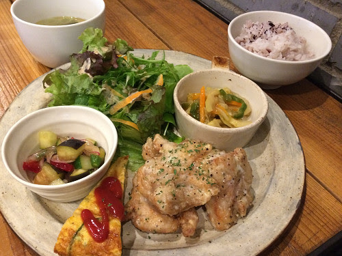 大分食べ歩き 信濃屋 鹿鳴館をイメージしたという茶房でまったり