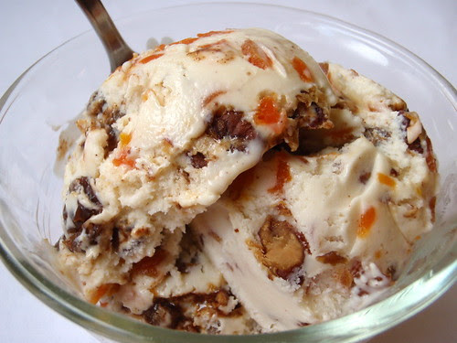 Carrot cake ice cream