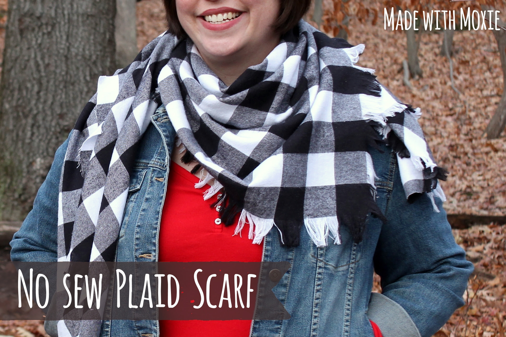 12 Days of Handmade Holiday Gifts! This no sew scarf is so easy to make and I love the buffalo plaid.
