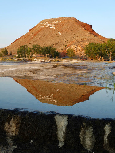 hot spring this way