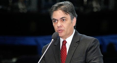 Líder do PSDB afirma que pedido de impeachment deve ser feito em maio