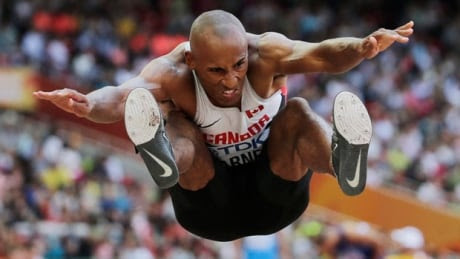 warner-damian-150828-620