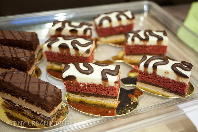 Hilltopper Cake Bar