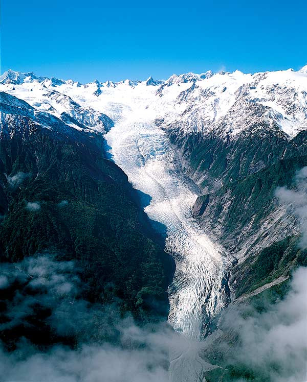 http://www.travelvivi.com/wp-content/uploads/2009/07/Franz-Josef-Glacier.jpg