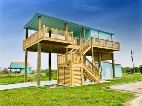 pin  tinachristine  rv ports beach house plans