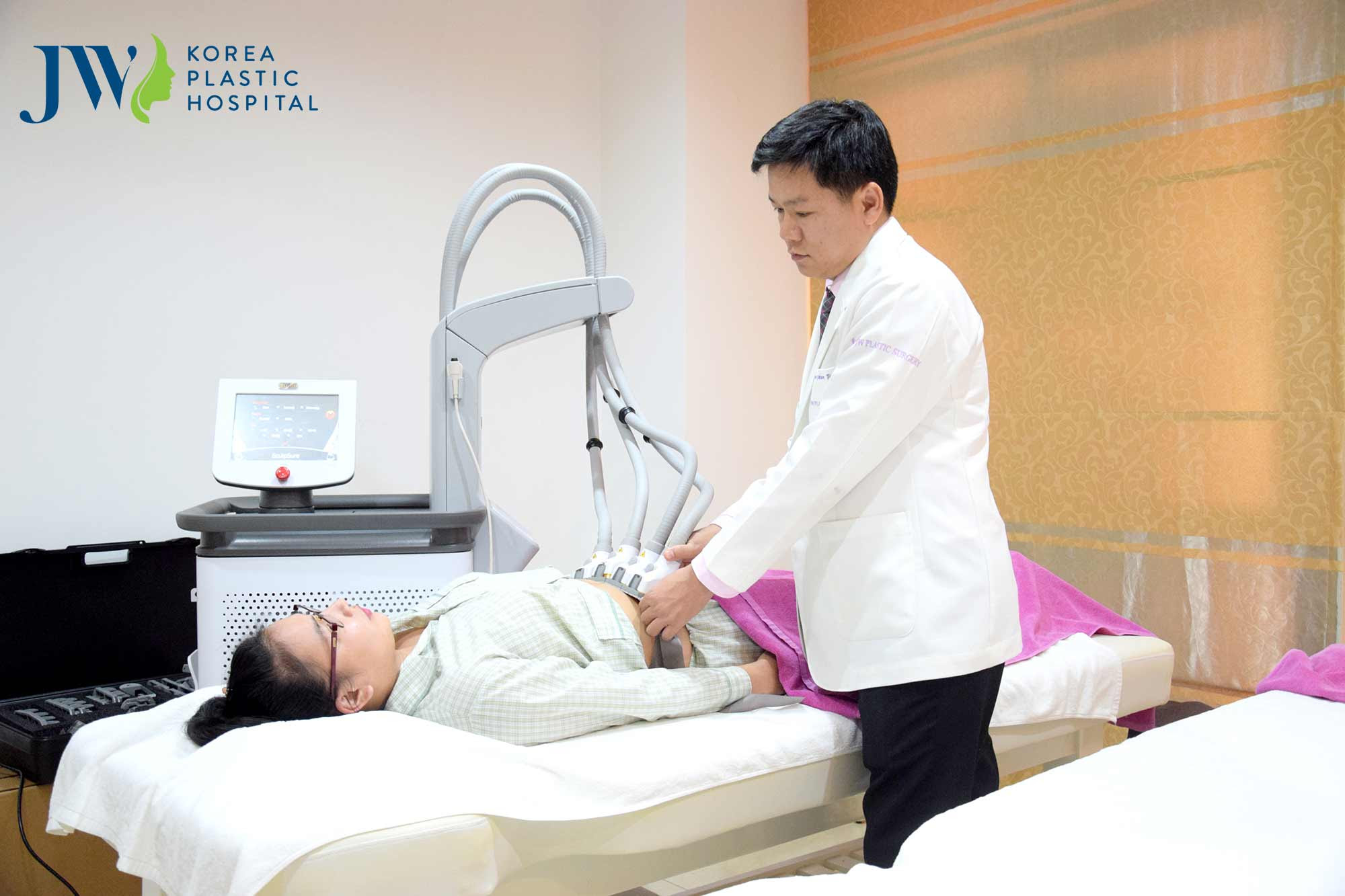 Hút mỡ bụng bằng Laser