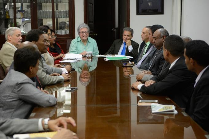 Ministra de Salud dice que el país está ante “gran amenaza” por zika