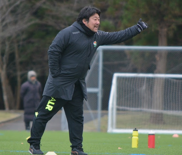 名門 市立船橋の元指揮官が新天地のジェフ千葉u 18で感じた高体連とjユースの違いとは サッカーダイジェストweb