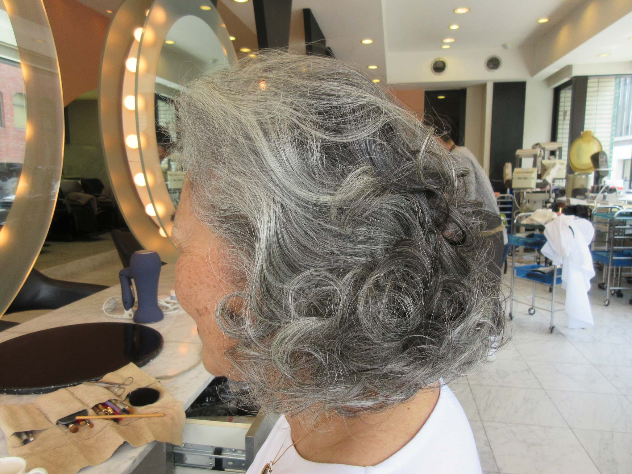 ６０代ヘアカタログ ６０代グレーヘア ６０代ヘアスタイル ６０代髪型 50代60代のご婦人の髪型を素敵にする美容師樽川和明